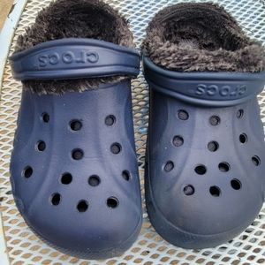 Crocs fuzzy clogs